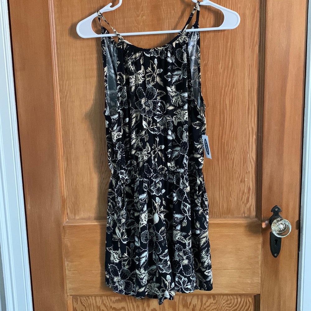 NWT old navy romper Petite XS